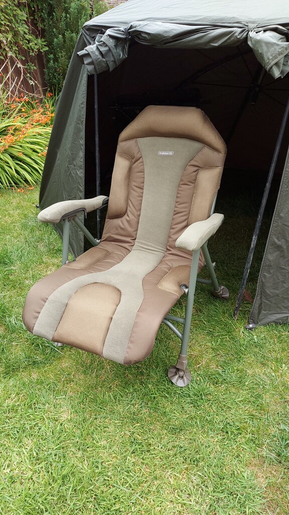 Trakker best sale longback recliner