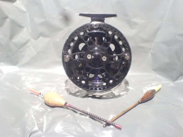 Okuma Sheffield S-1002 Centerpin Reel Black- Center Pin Reels