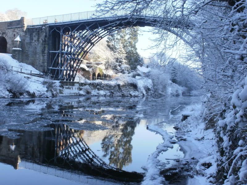 IronbridgesnowChristmaseve2010016.jpg