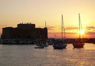 cyprus-paphos-harbour-night.jpg